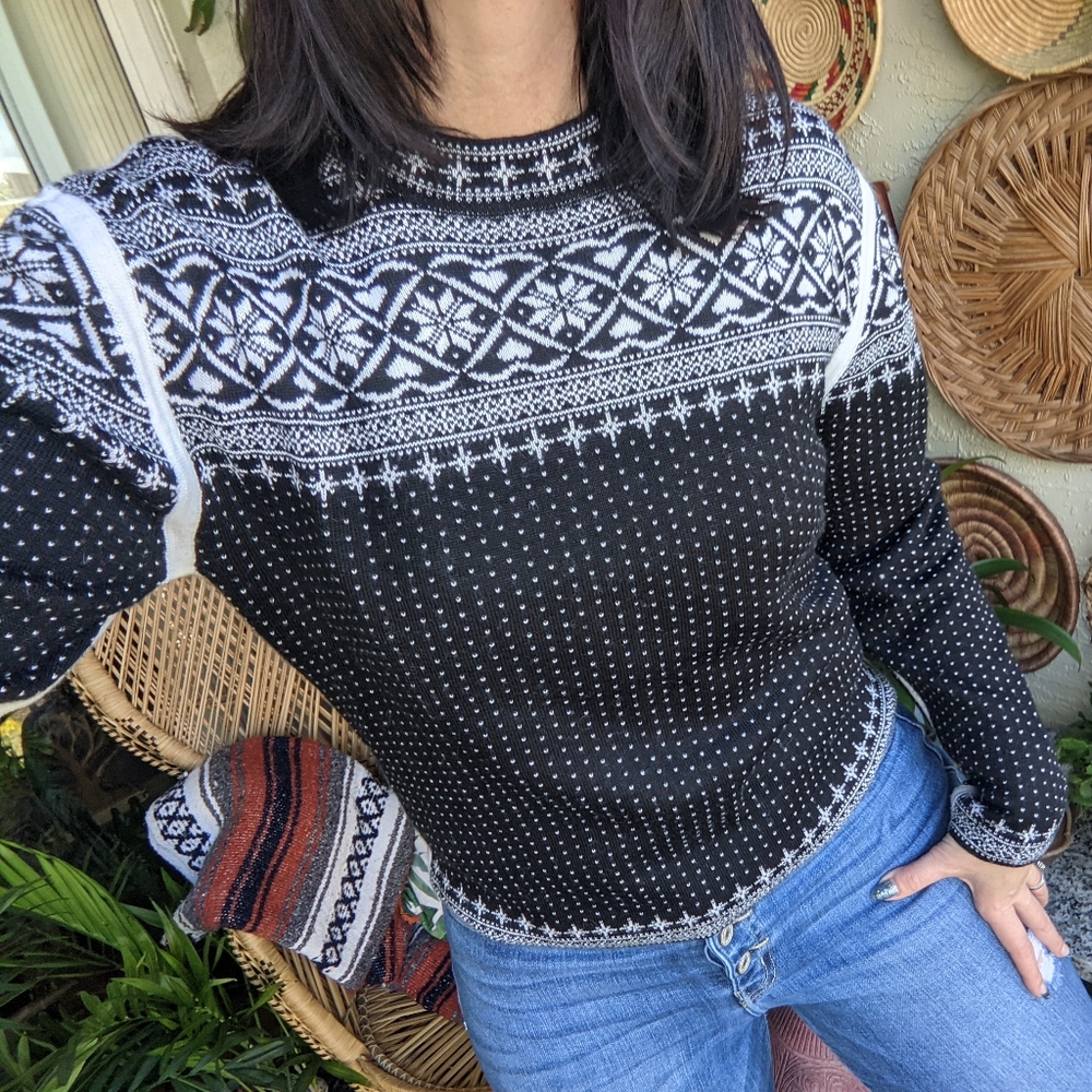 Obermeyer M Nordic Fair Isle Sweater Black & White